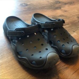 Two tone Crocs